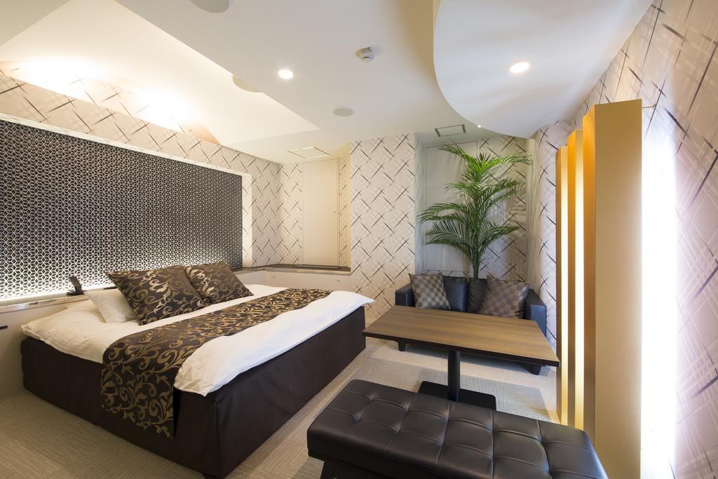 Hotel Beni East (Adults Only) Osaka Phòng bức ảnh
